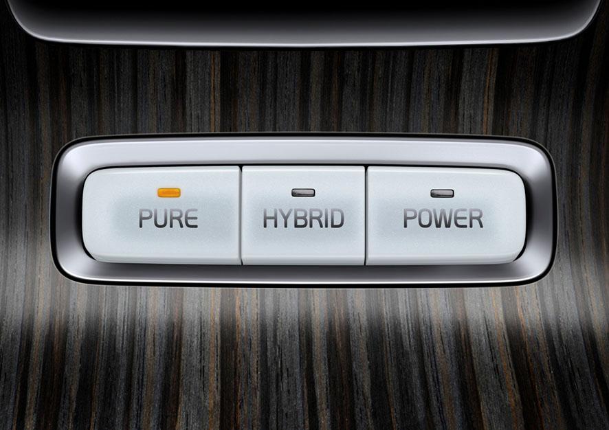 Η επιλογή Pure, διασφαλίζει πως το αυτοκίνητο κινείται αποκλειστικά με τον ηλεκτρικό κινητήρα και μάλιστα για όσο το δυνατόν περισσότερο.