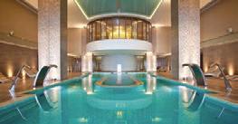 Με 7 επιλογές: Standard Double Room - Miraggio Double Room - Junior Suite - Junior Suite with Private Pool Sea View - Family Suite - Suite with Private Pool Sea View - Deluxe Duplex Suite with