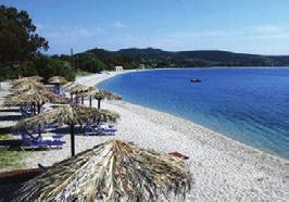έως 13:00 και από 16:30 έως 19:00 Μινι παιδότοπο µε φουσκωτά ξηράς (